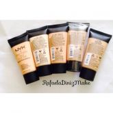 Stay Matte But Not Flat Foundation
